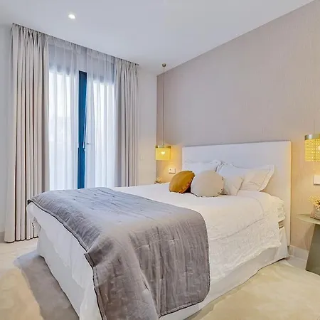 Beautiful Deluxe Garden Appartement Fuengirola