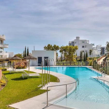 Beautiful Deluxe Garden Appartement Fuengirola