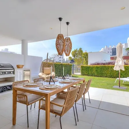 Beautiful Deluxe Garden *