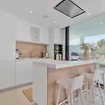 Beautiful Deluxe Garden *