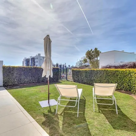 Daire Beautiful Deluxe Garden *