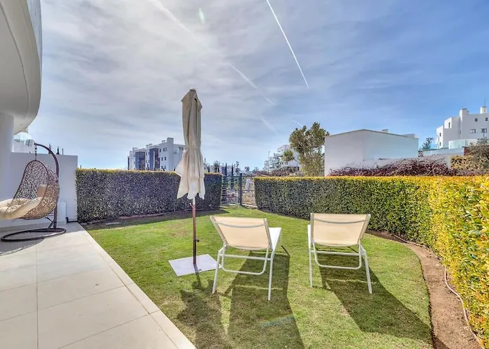 Daire Beautiful Deluxe Garden *